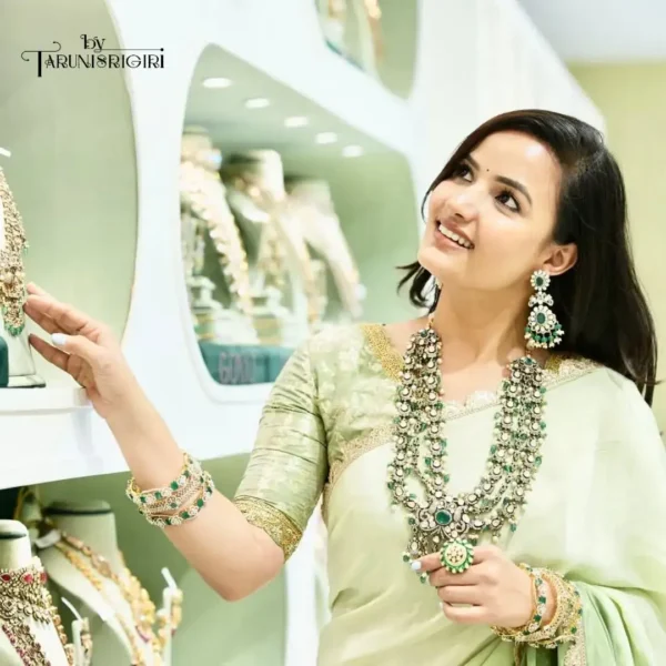 Pista Green Brocade Banaras Silk Saree - Image 3